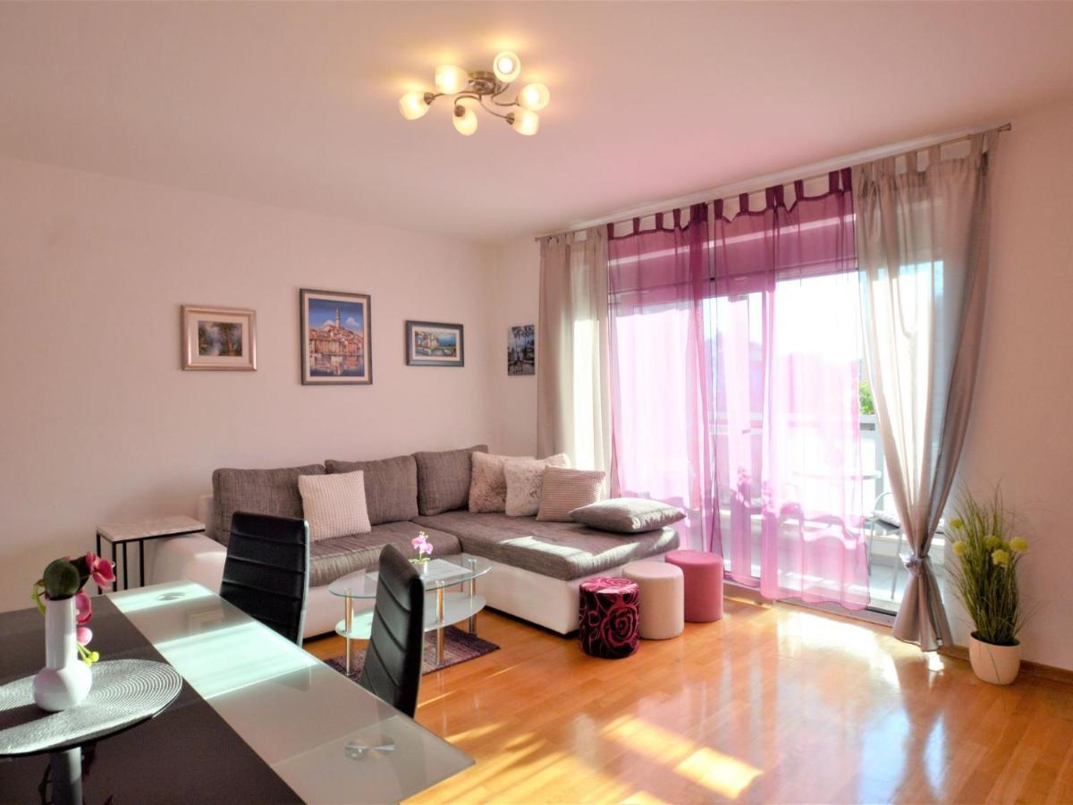 Apartment Pinezic - Roj117 By Interhome 罗维尼 外观 照片