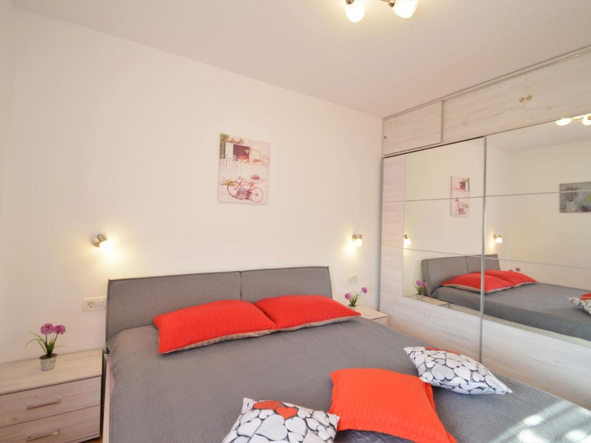 Apartment Pinezic - Roj117 By Interhome 罗维尼 外观 照片
